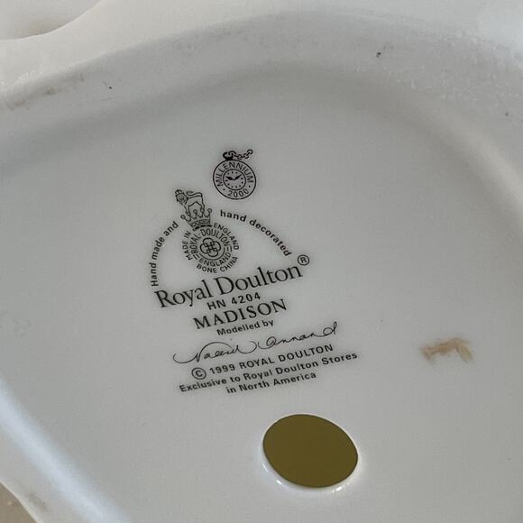 Royal Doulton Figurine Madison Green & White Dress HN 4204 Pretty Ladies Coll. - Picture 14 of 14